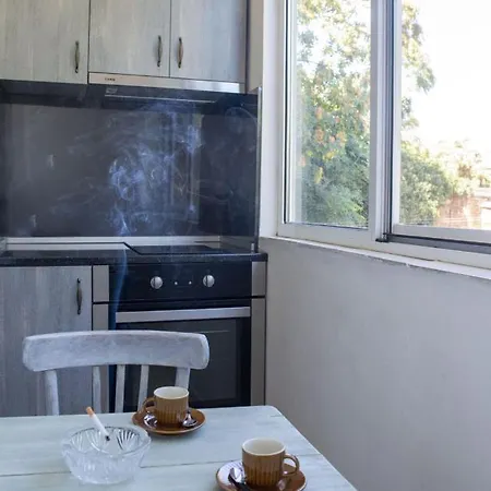 Midtown Place Doris 1 With Garage Διαμέρισμα *