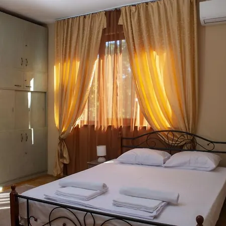 Midtown Place Doris 1 With Garage